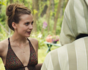 Marisa Tomei, Isabelle McNally nude in Loitering with Intent (2014)