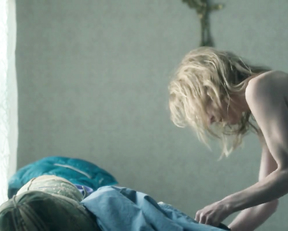 Amy Hargreaves - How He Fell in Love (2015)