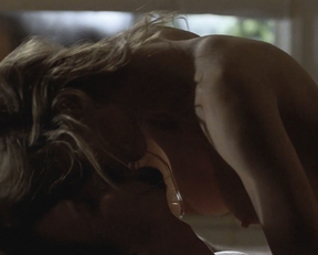 Kathrin Middleton, Janet Gunn - Night of the Running Man (1995)