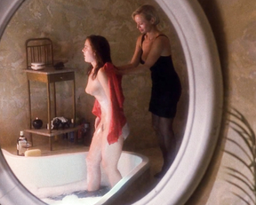 Kimberley Kates, Lucie Benesova, Kari Whitman, Petra Susser - Chained Heat II (1993)