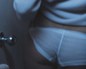 Pamela Anderson - Connected (2016)