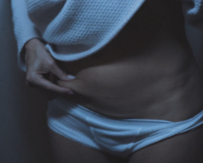 Pamela Anderson - Connected (2016)