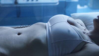 Pamela Anderson - Connected (2016)
