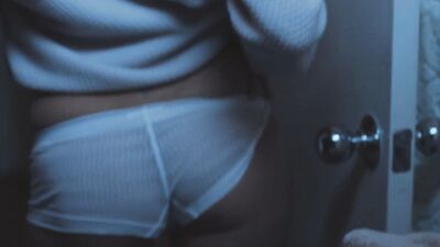 Pamela Anderson - Connected (2016)