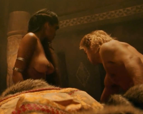 Rosario Dawson - Alexander (2004)