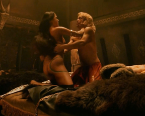 Rosario Dawson - Alexander (2004)