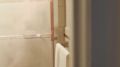 Yvonne Strahovski - Manhattan Night (2016)