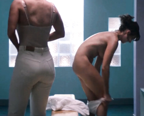 Alison Brie - Glow (s01 e01, 2017)