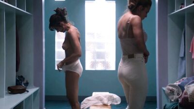 Alison Brie - Glow (s01 e01, 2017)