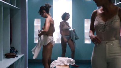 Alison Brie - Glow (s01 e01, 2017)