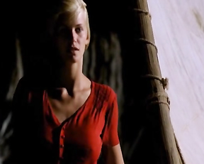 Natasha Henstridge - Bela Donna (1998)