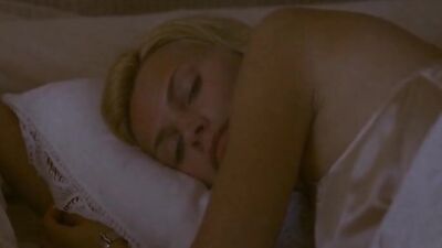 Natasha Henstridge - Bela Donna (1998)