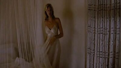 Natasha Henstridge - Bela Donna (1998)