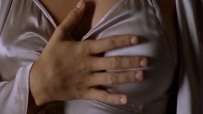 Natasha Henstridge - Bela Donna (1998)