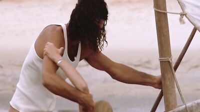 Natasha Henstridge - Bela Donna (1998)