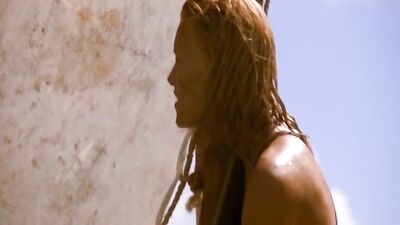 Natasha Henstridge - Bela Donna (1998)