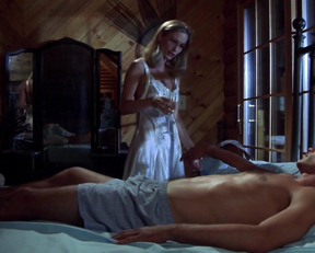 Natasha Henstridge, Raquel Gardner, Nancy La Scala, Sarah Wynter - Species II (1998)