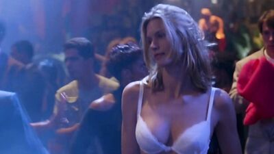 Natasha Henstridge - Species (1995)