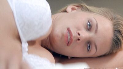 Natasha Henstridge - Species (1995)