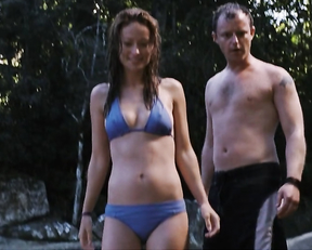 Olivia Wilde, Beau Garrett - Turistas (2006)