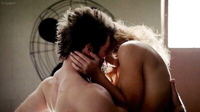 Jo Newman - Femme Fatales (2011 S02E08)