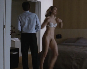 Julie Gayet - Sans laisser de traces (2010)