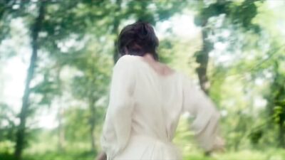 Marie Gillain - Le Bossu  (1997)