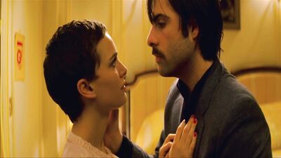 Natalie Portman - Hotel Chevalier (2007)