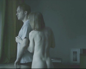 Sandra Hüller - Über uns das All (2011)