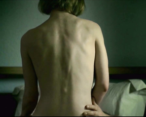 Sandra Hüller - Über uns das All (2011)