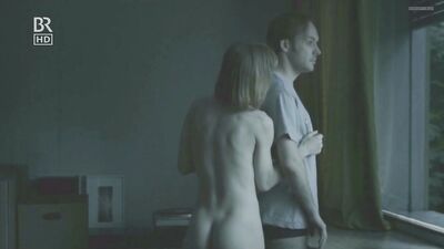 Sandra Hüller - Über uns das All (2011)