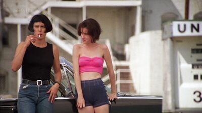 Michelle Forbes, Juliette Lewis - Kalifornia (1993)