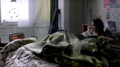 Anna Friel, Michelle Williams, Marianne Denicourt - Me Without You (2001)