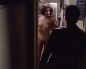 Alexandra Paul - 8 Million Ways to Die (1986)