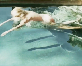 Donna Scott - Femme Fatales (s02e07 2012)