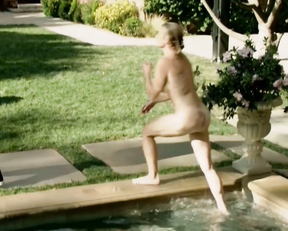 Donna Scott - Femme Fatales (s02e07 2012)