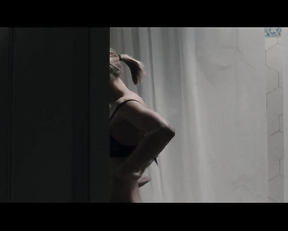 Michelle Duncan nude