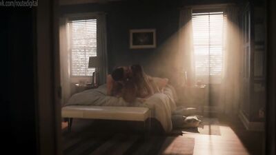 Hannah Emily Anderson Nude