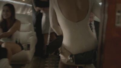 Ariadna Gil, Teresa Ruiz - Aqui en la Tierra s01e04-06 (2018)