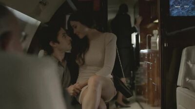 Ariadna Gil, Teresa Ruiz - Aqui en la Tierra s01e04-06 (2018)