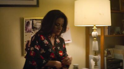 Carmela Zumbado - YOU s02e04 (2019)