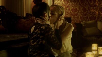 Kathleen Munroe, Cara Gee, Melanie Scrofano - Birdland (2018)