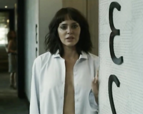 Marta Milans, Veronica Sanchez - El Embarcadero s01e03-07 (2018)