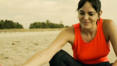 Marta Milans, Veronica Sanchez - El Embarcadero s01e03-07 (2018)