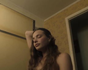 Kristine Froseth naked - The Truth About the Harry Quebert Affair s01e09 (2018)
