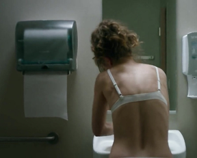 Haley Lu Richardson naked - Five Feet Apart (2019)