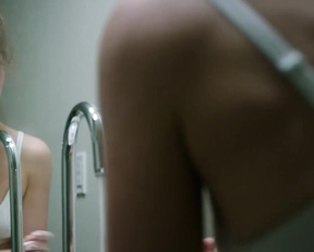 Haley Lu Richardson naked - Five Feet Apart (2019)