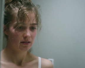 Haley Lu Richardson naked - Five Feet Apart (2019)