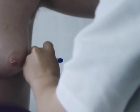 Liv Hewson - Homecoming Queens s01e02 (2018)