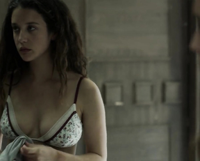 Ursula Corbero, Maria Pedraza, Clara Alvarado, Esther Acebo, Itziar Ituno - La Casa De Papel s01 (2017)